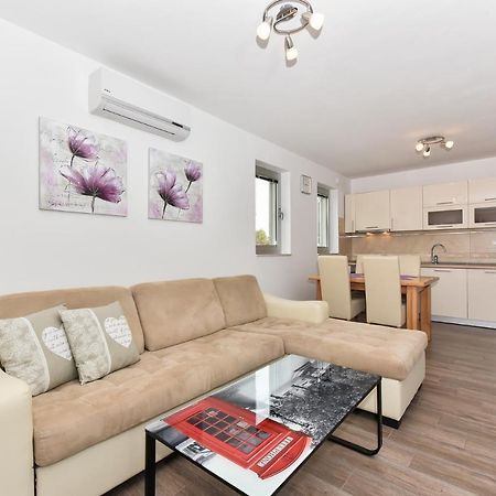 Apartmani Iva Vir Esterno foto