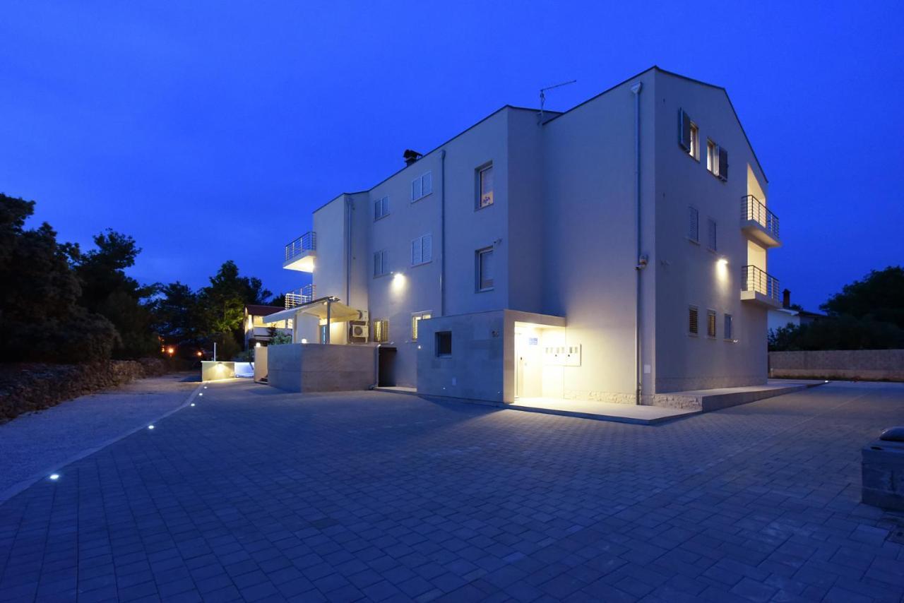 Apartmani Iva Vir Esterno foto