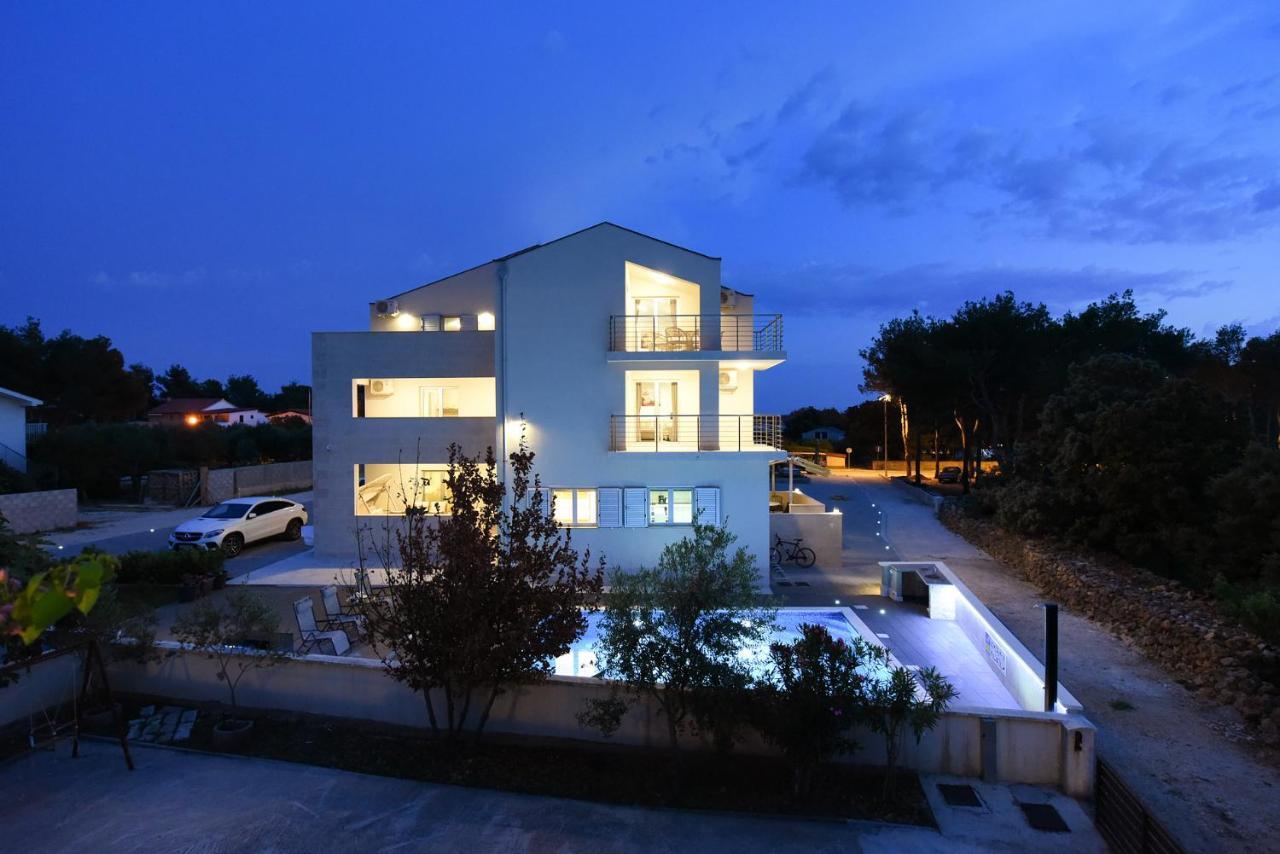 Apartmani Iva Vir Esterno foto