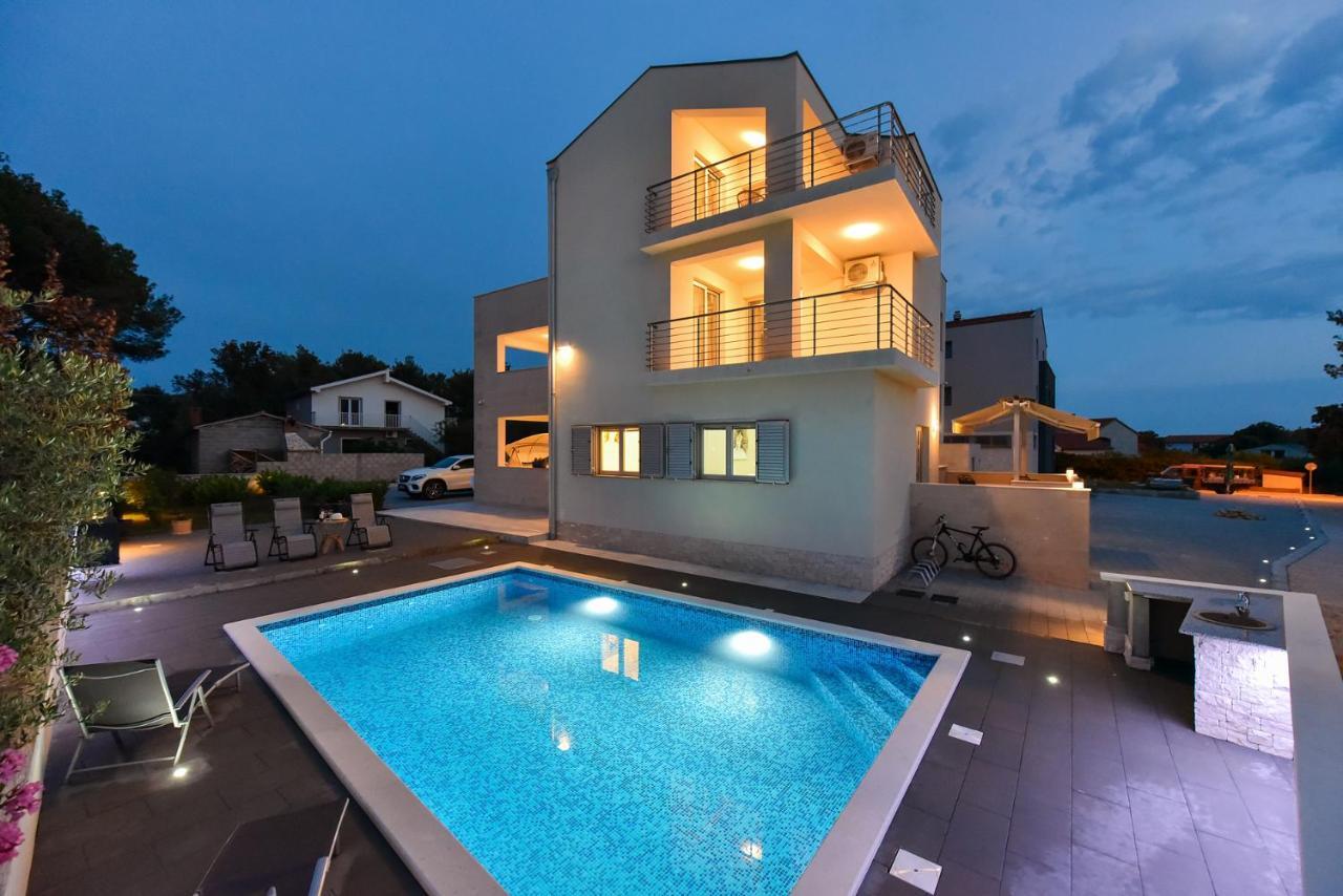 Apartmani Iva Vir Esterno foto