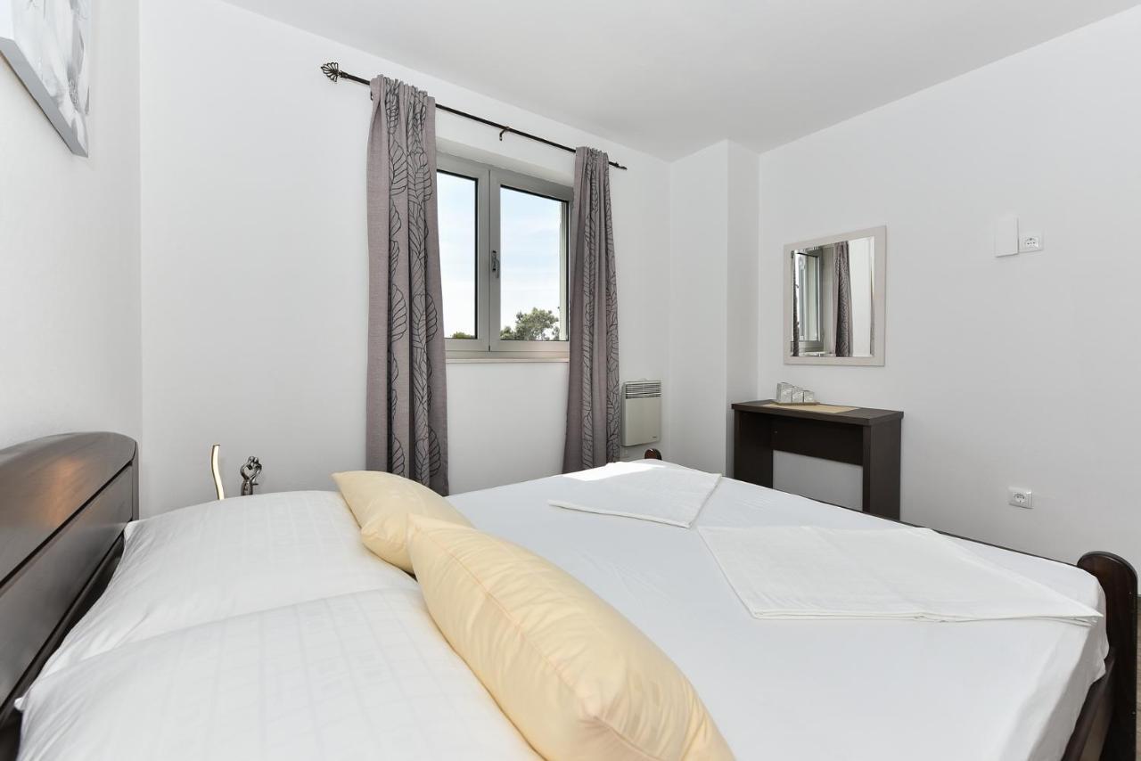 Apartmani Iva Vir Esterno foto