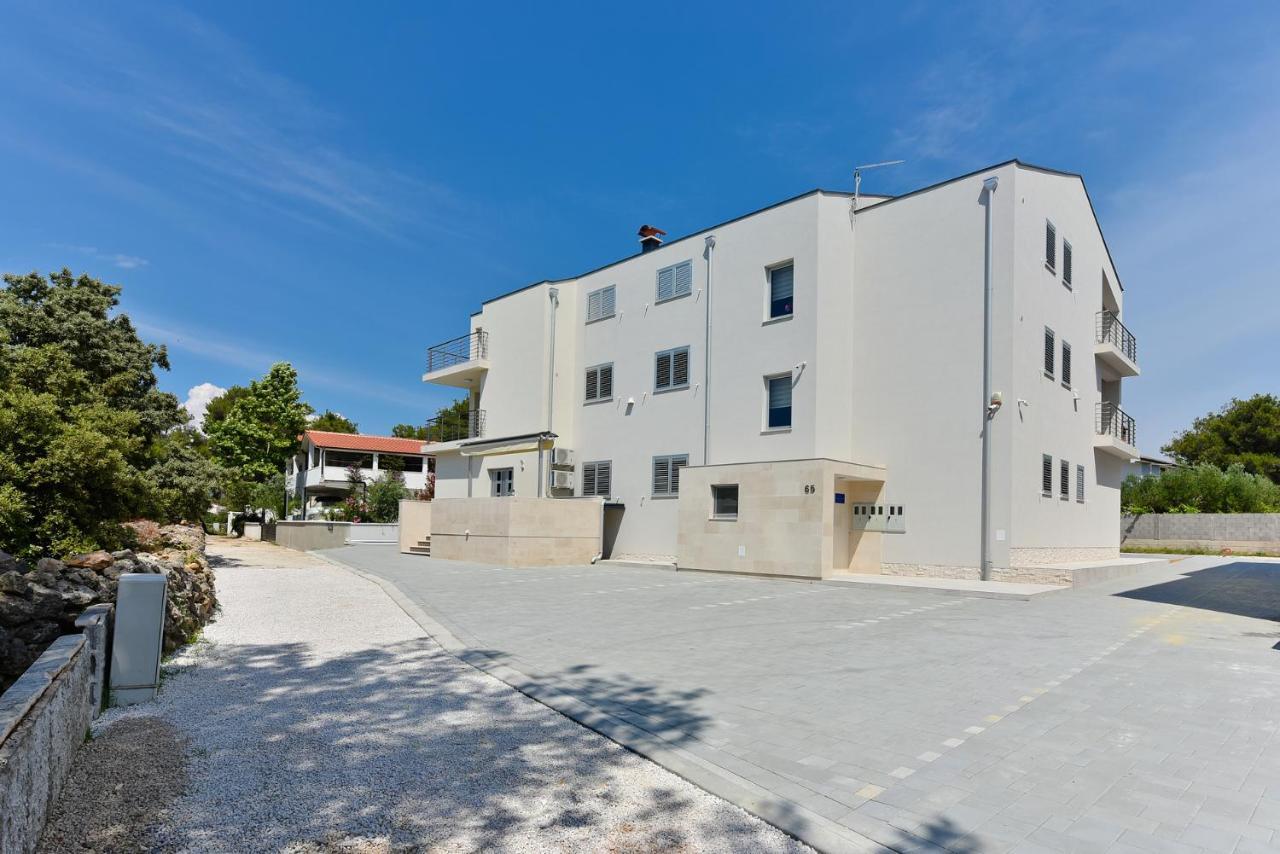 Apartmani Iva Vir Esterno foto