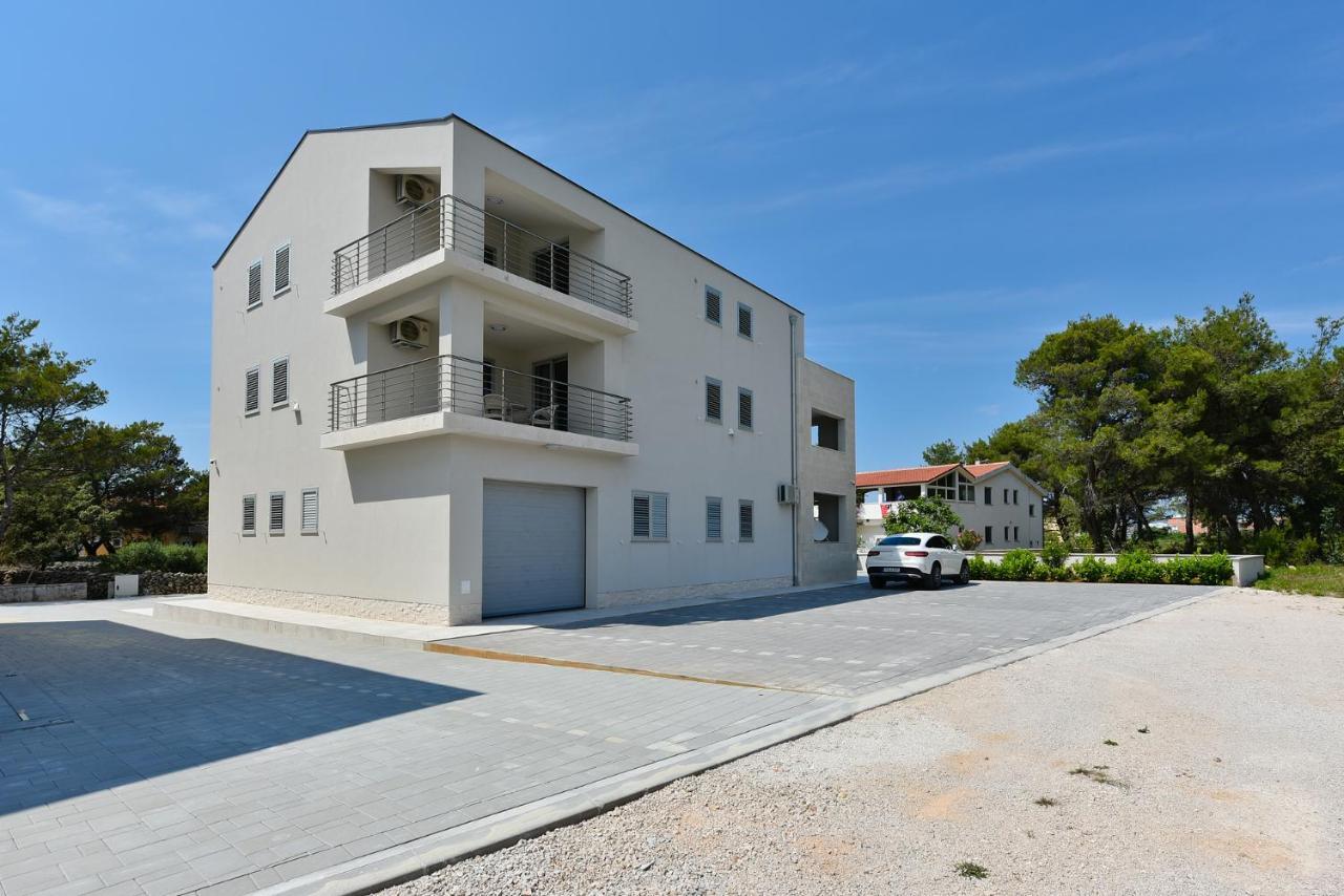 Apartmani Iva Vir Esterno foto