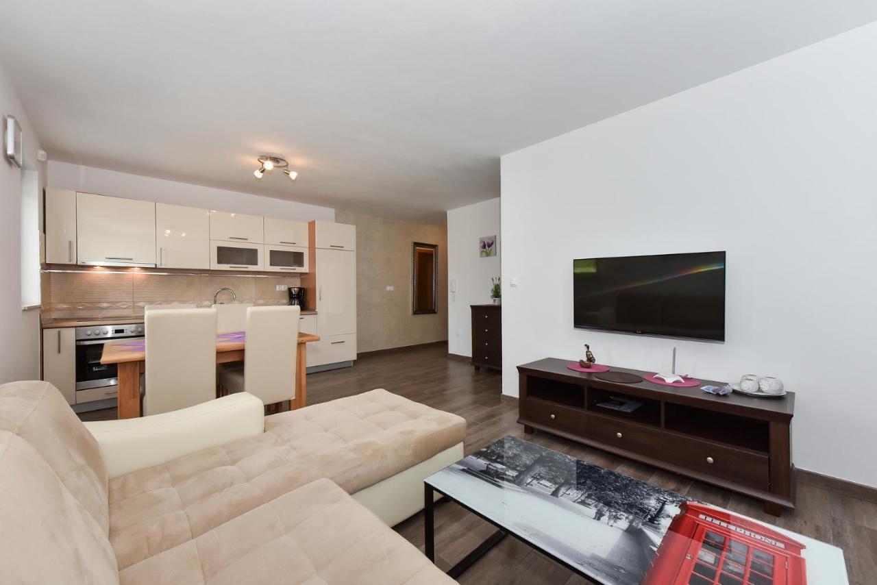 Apartmani Iva Vir Esterno foto