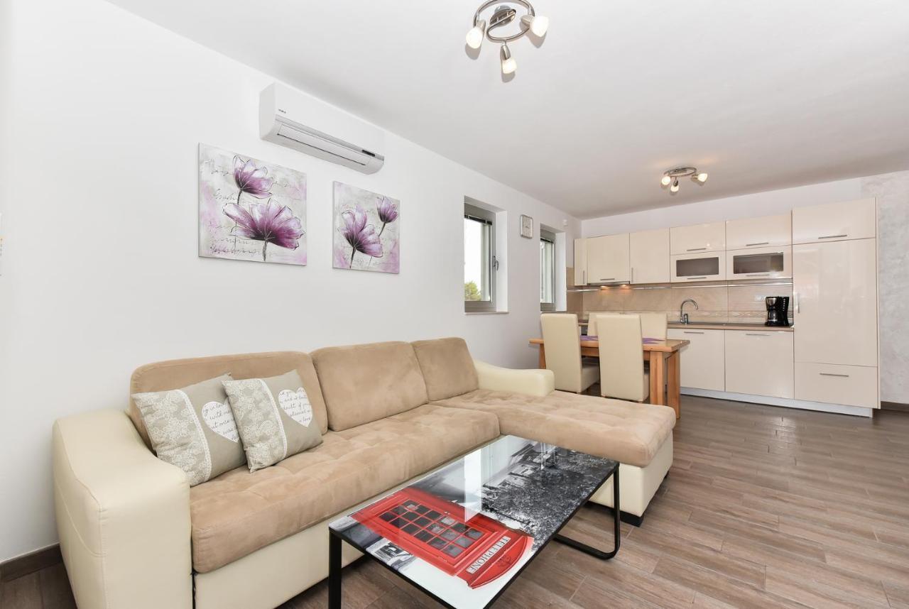 Apartmani Iva Vir Esterno foto