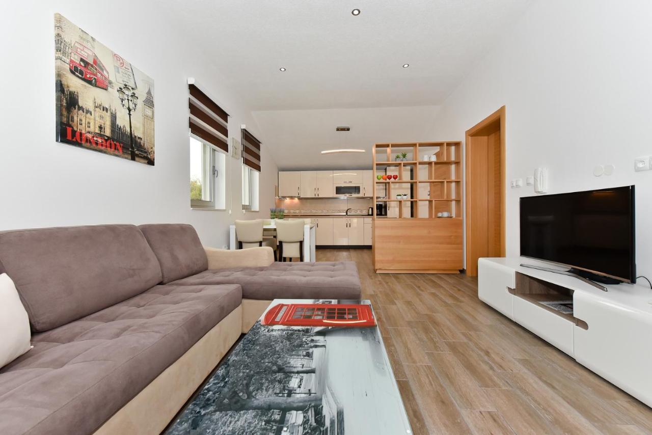 Apartmani Iva Vir Esterno foto