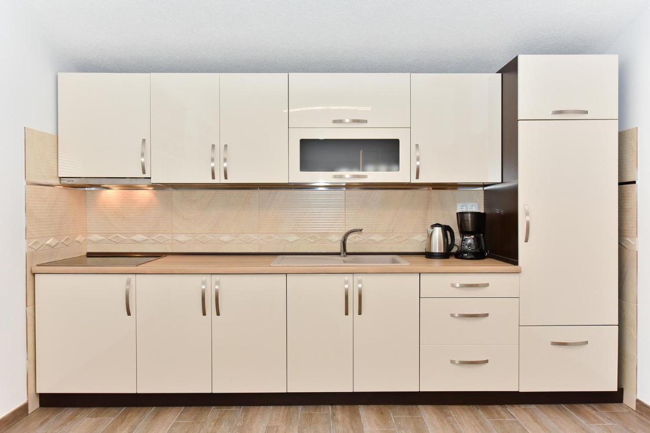 Apartmani Iva Vir Esterno foto
