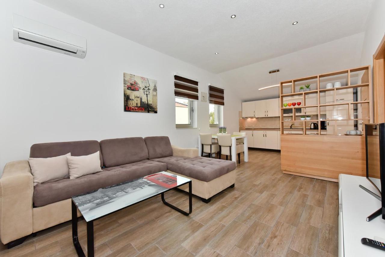 Apartmani Iva Vir Esterno foto