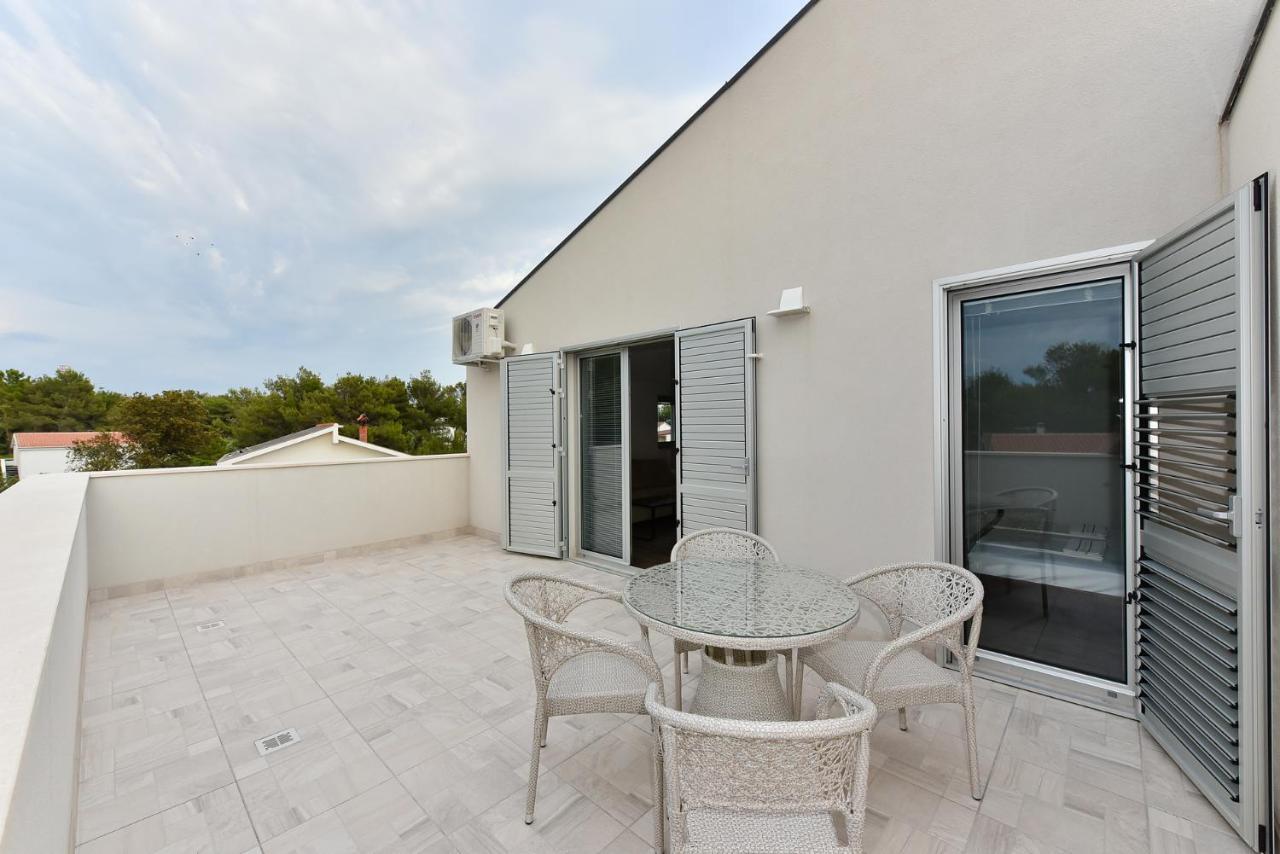 Apartmani Iva Vir Esterno foto