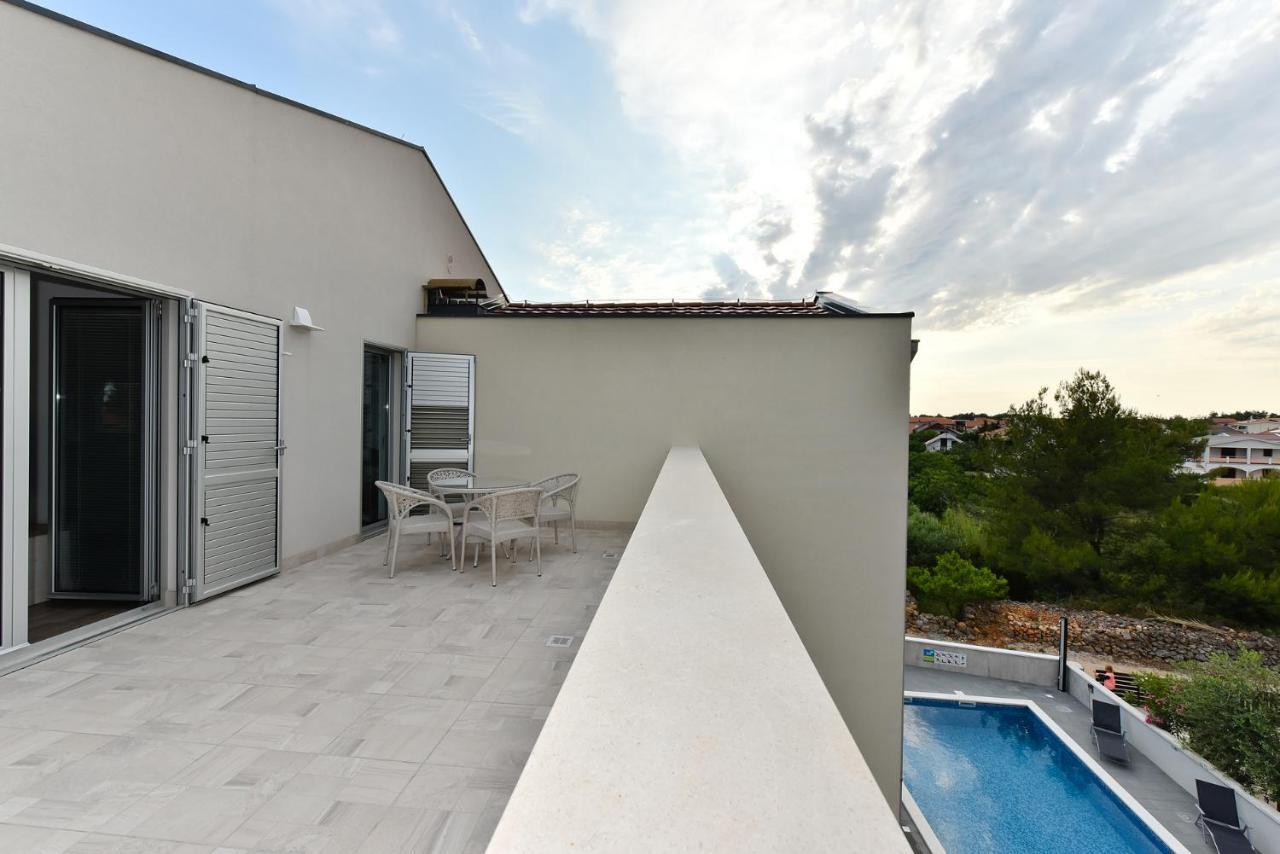 Apartmani Iva Vir Esterno foto
