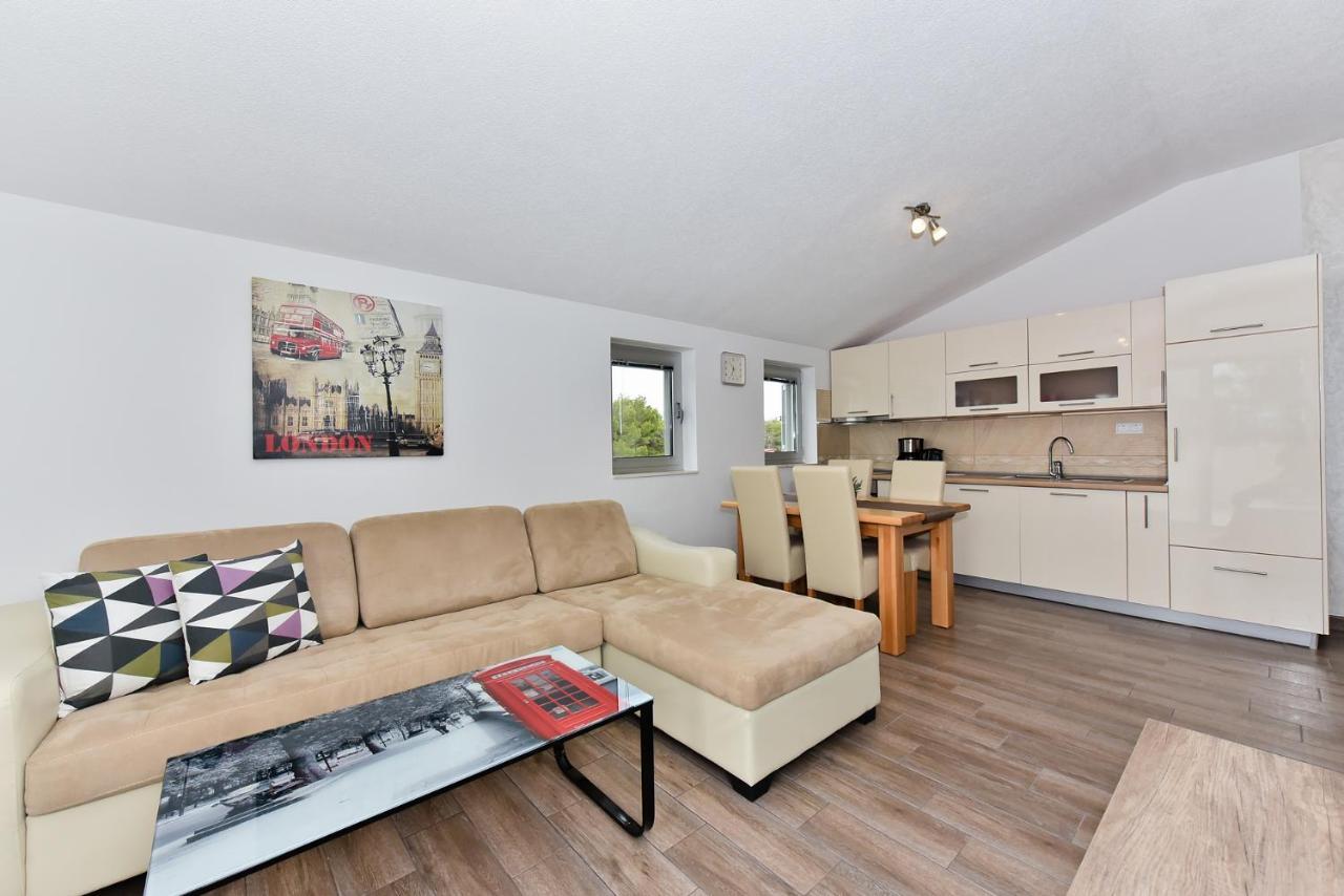 Apartmani Iva Vir Esterno foto