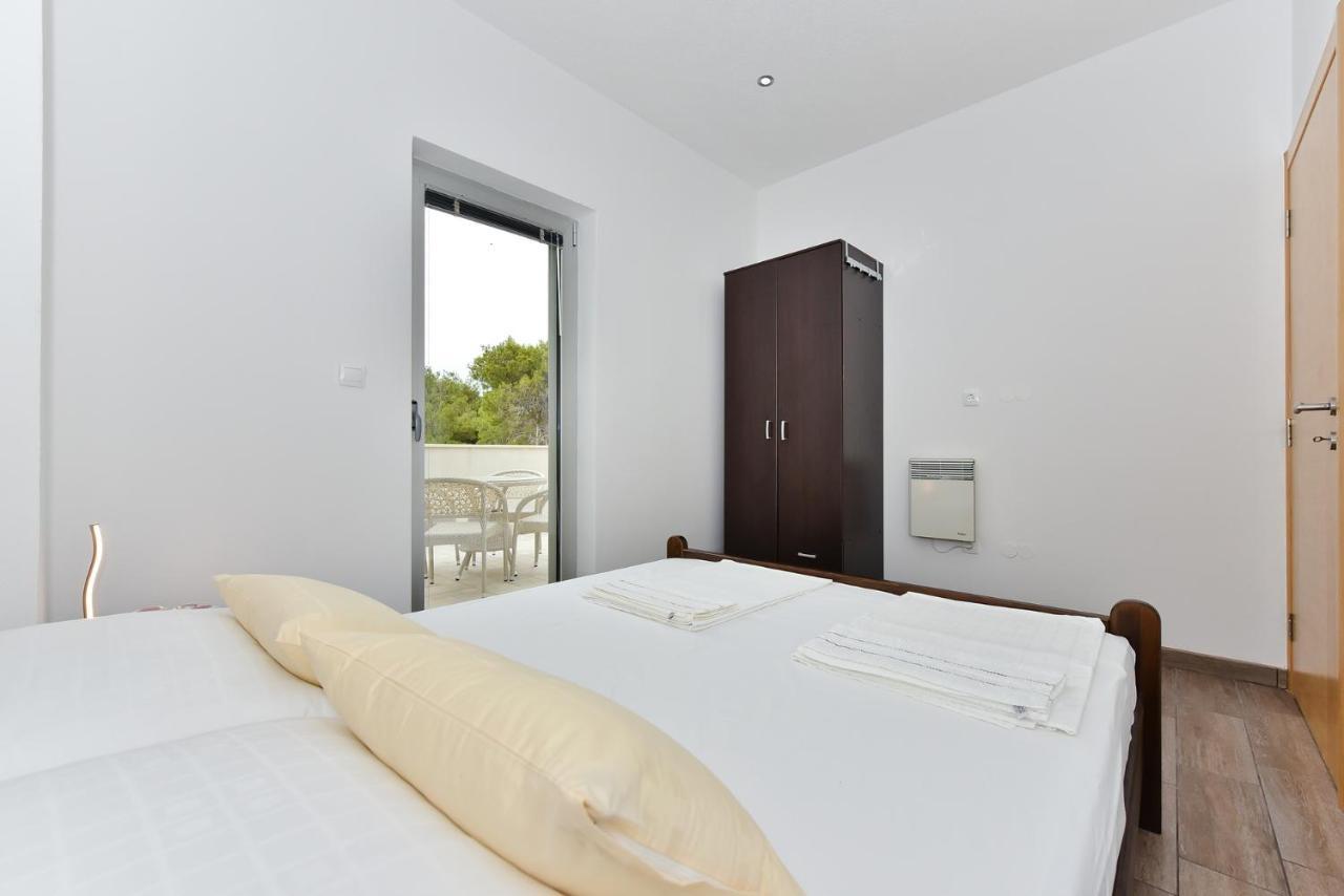 Apartmani Iva Vir Esterno foto