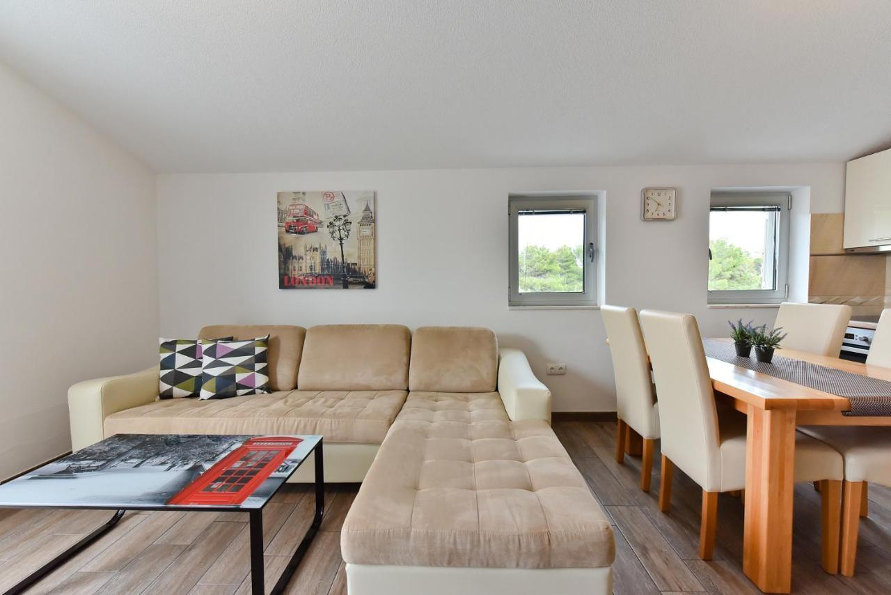 Apartmani Iva Vir Esterno foto