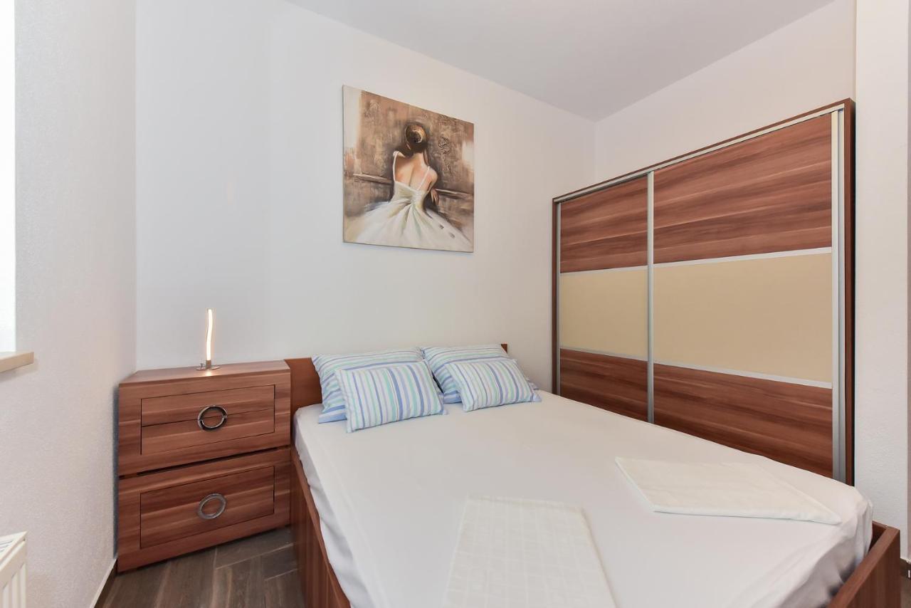 Apartmani Iva Vir Esterno foto