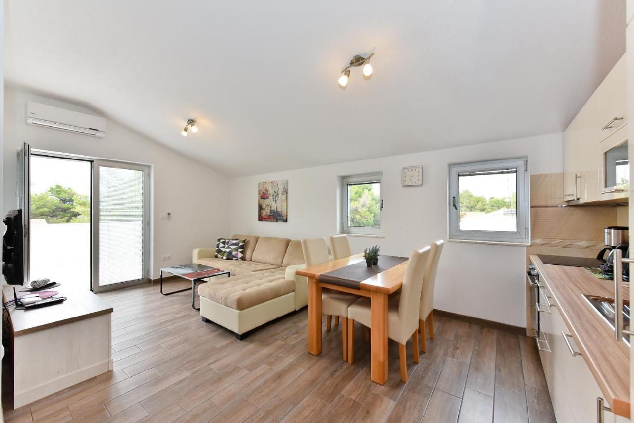 Apartmani Iva Vir Esterno foto