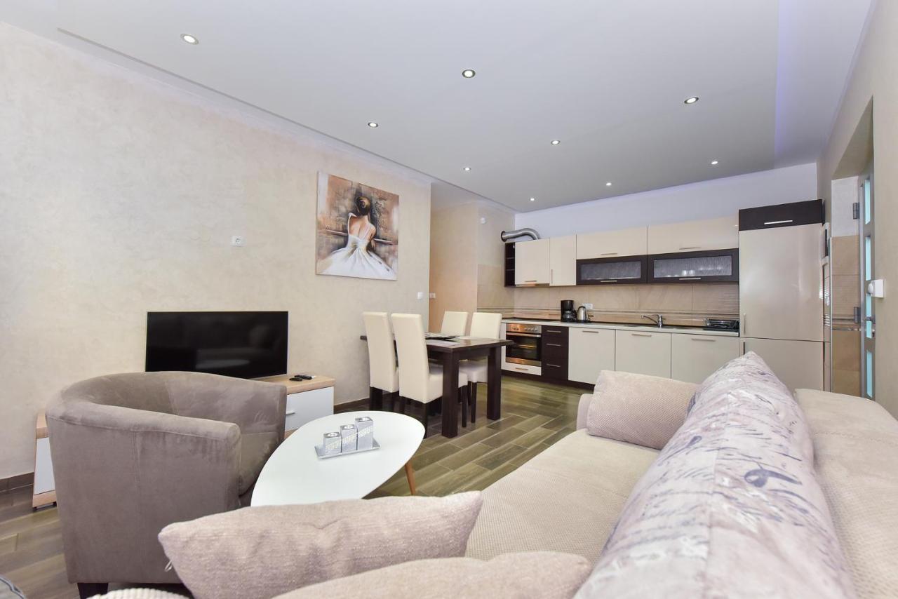 Apartmani Iva Vir Esterno foto